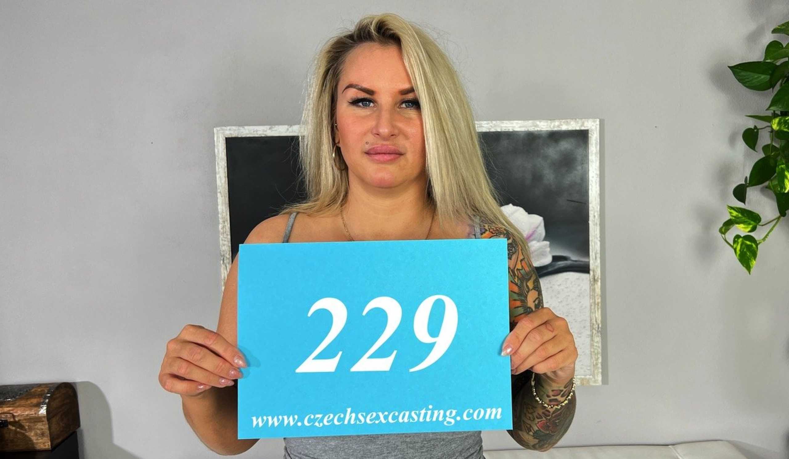 Czechsexcasting Charlie Forde This Blonde From Australia Is So Sexy