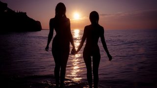 Sea sand and outdoor sex at sunrise (Lilu Moon, Honour May) [SexyHub]