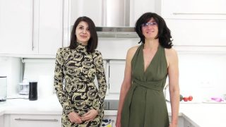 [JacquieetMichelTV] Estelle, Alya (Estelle and Alya’s dream foursome! / 06.04.2021)